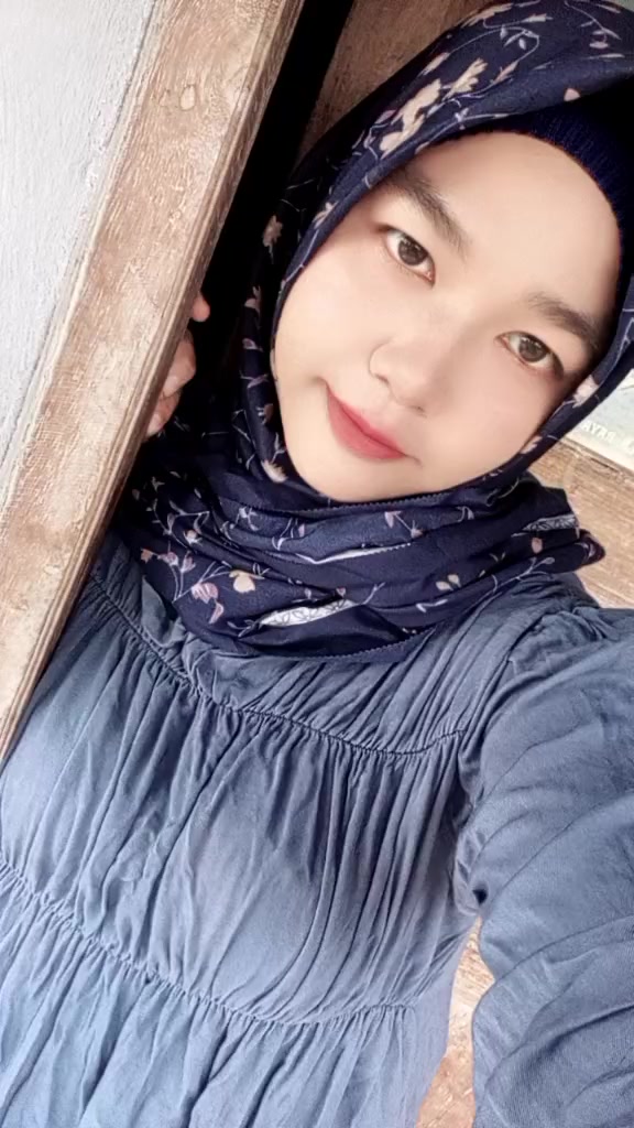 @Nhur