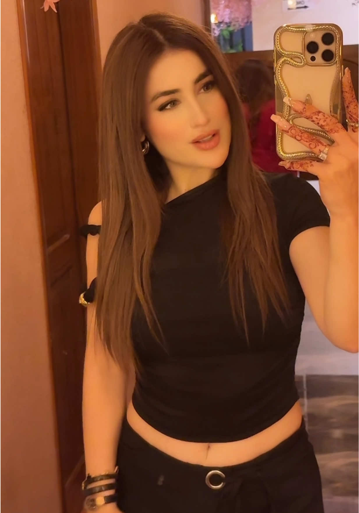 @ZOyaa KHan