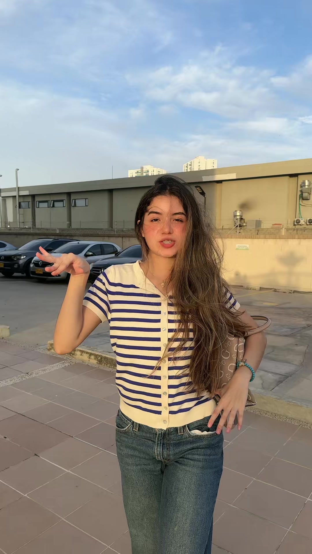 @dimevalu❂