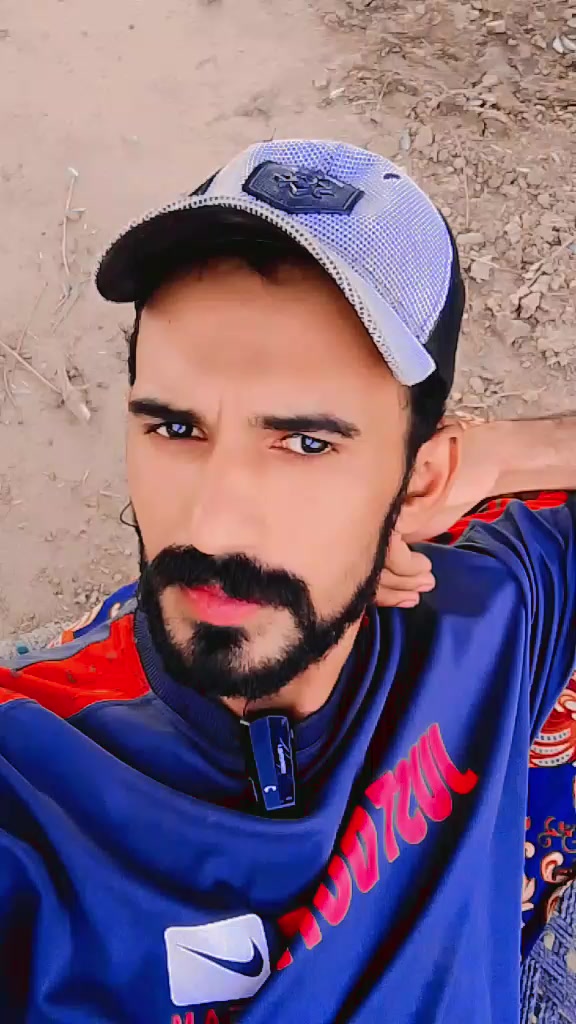 @Zaini ladla🪑🪑