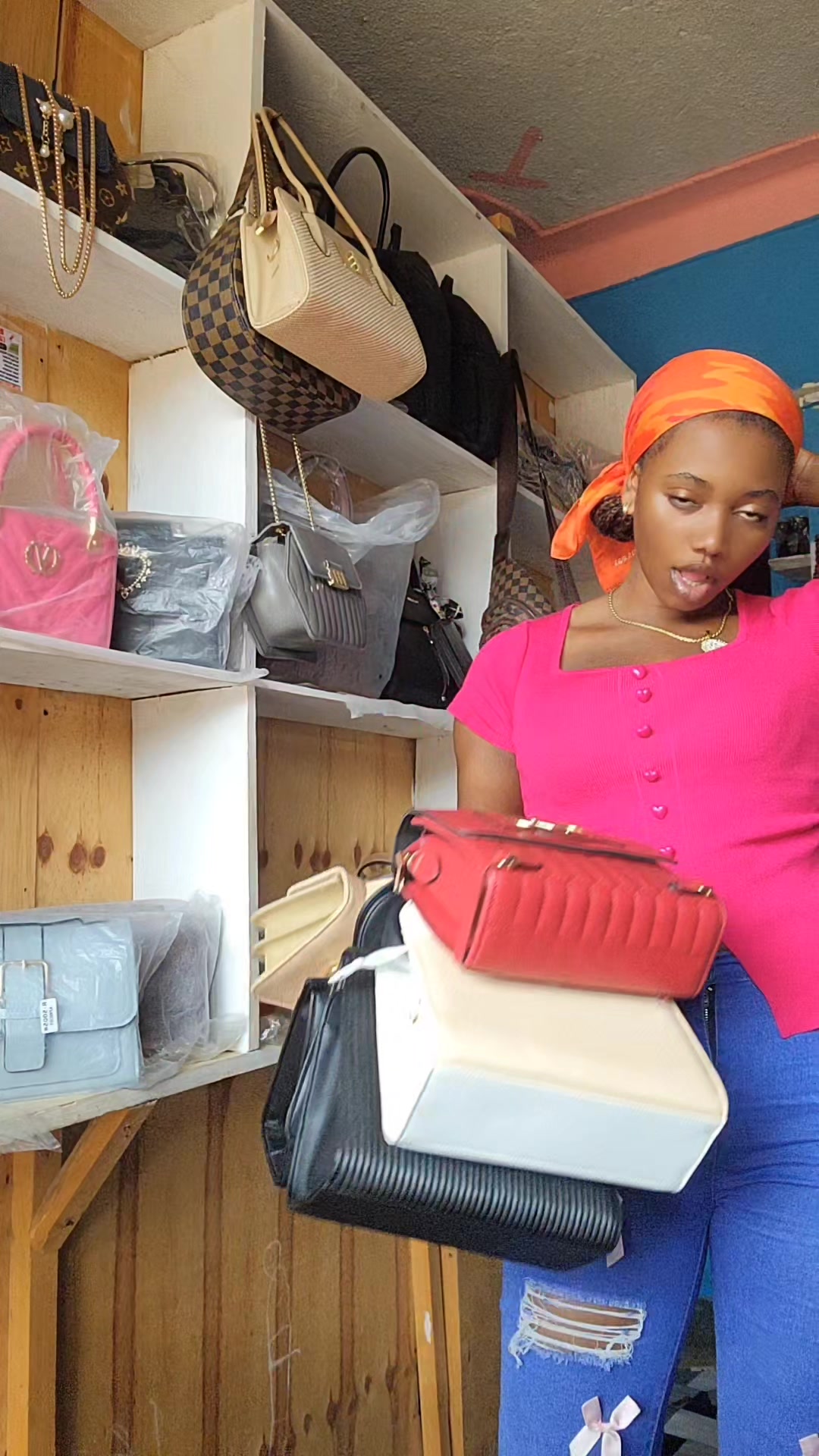 @Mackie Collection