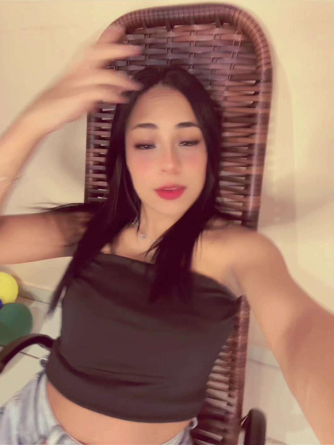 @Dani_lopess