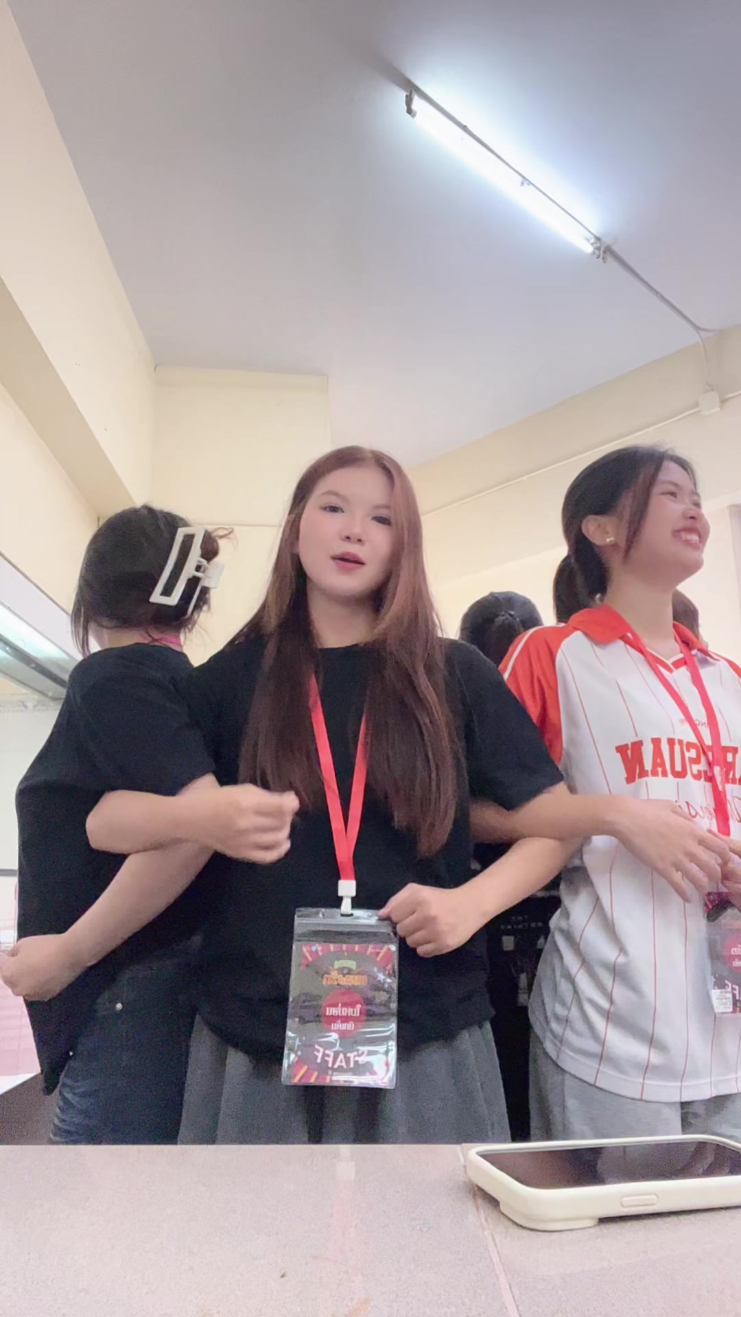 @ใบหม่อน