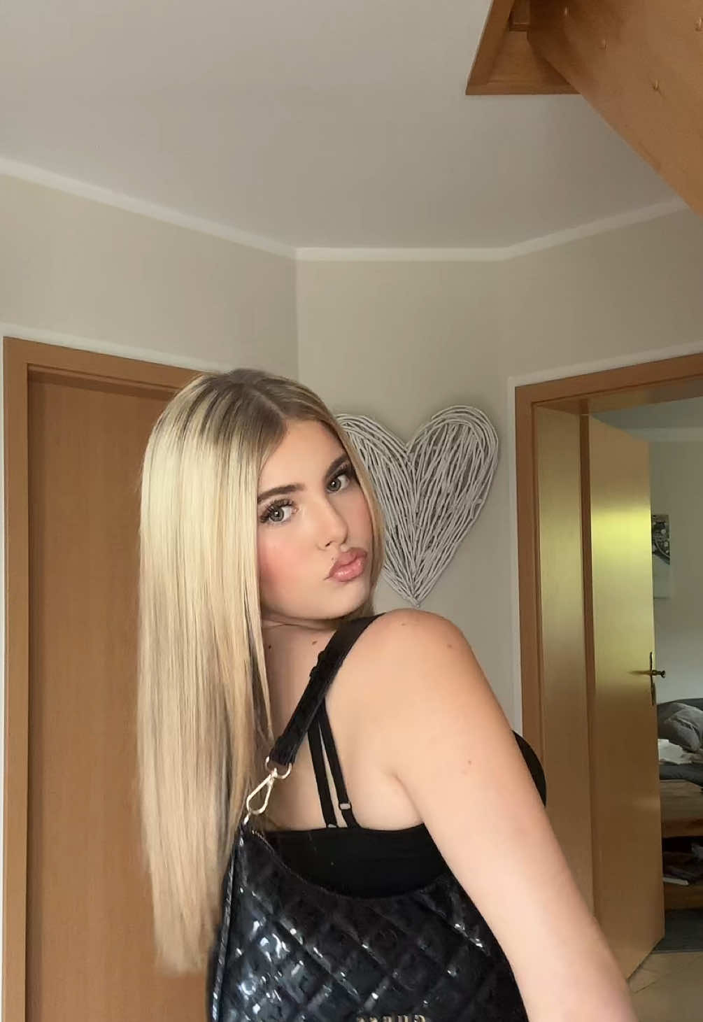 @𝐠𝐫𝐞𝐭𝐚𝐰𝐧𝐬
