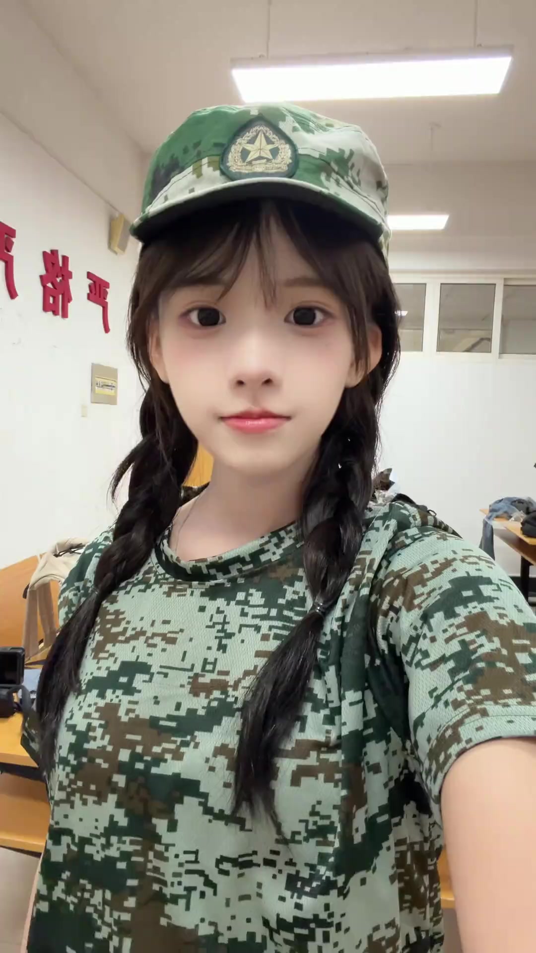 @zуηηηη 夏不萌 𝙛𝙩 𝙎𝙂
