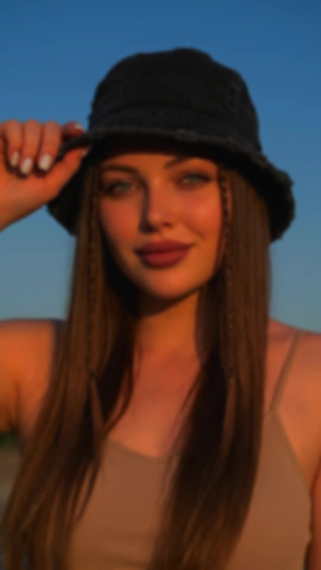 @𝖙𝖍𝖊 𝖇𝖑𝖆𝖈𝖐 𝖖𝖚𝖊𝖊𝖓☑️