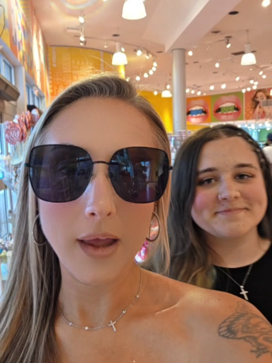 @Amanda_Kae