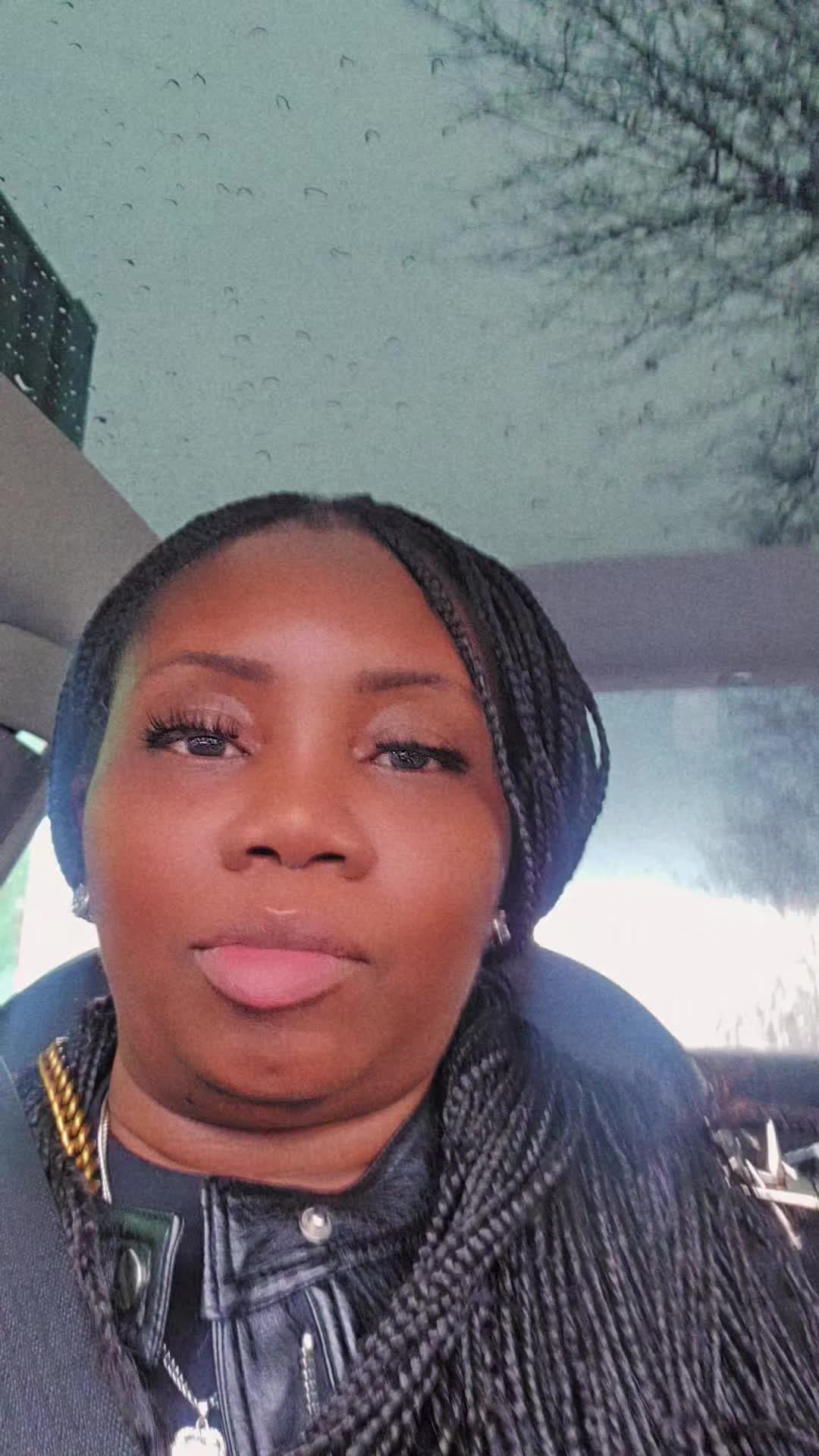 @MISS KUEENIE