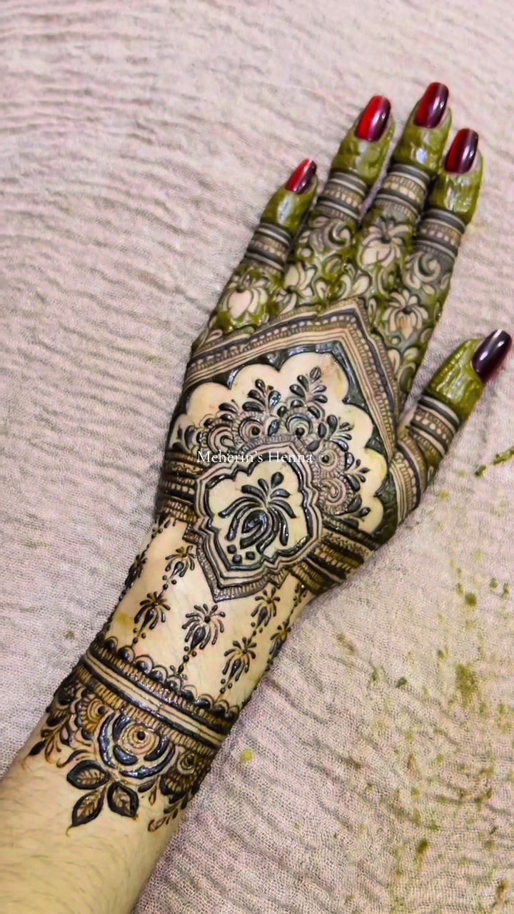 @Meherin's Henna