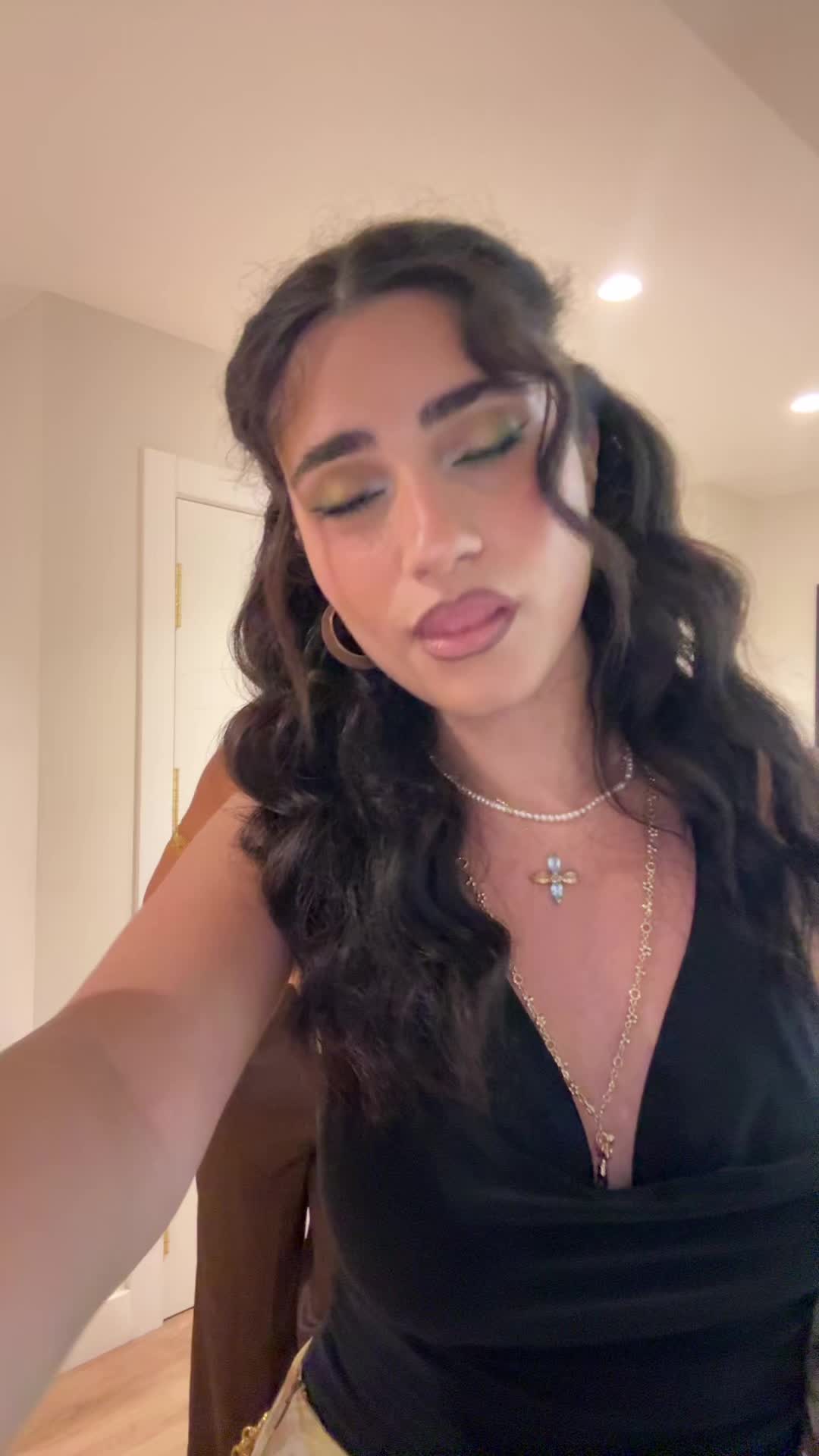 @elena
