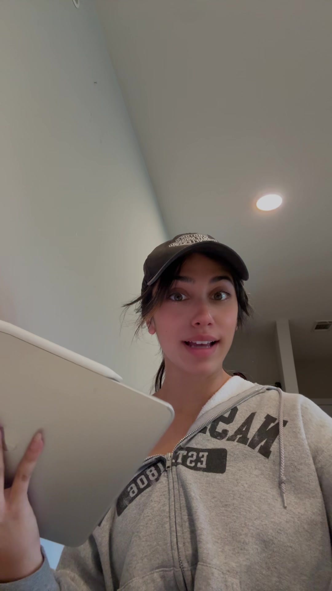 @nicolezepedaa