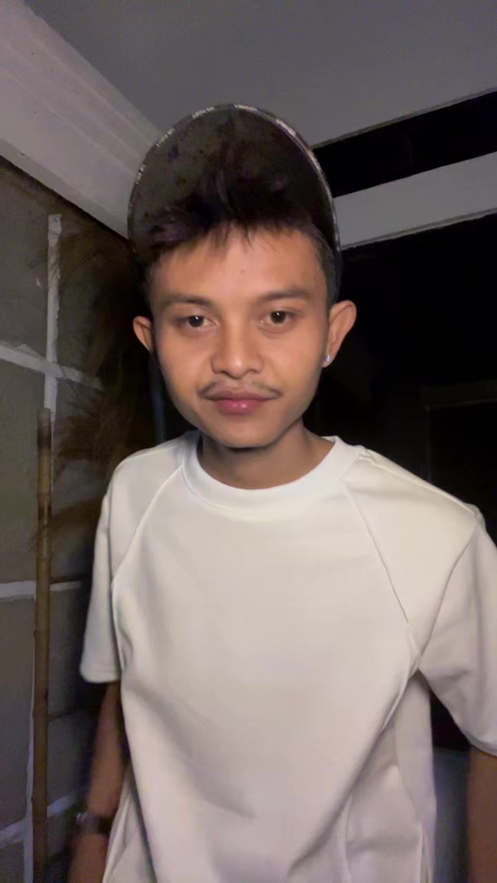 @Ezaardian