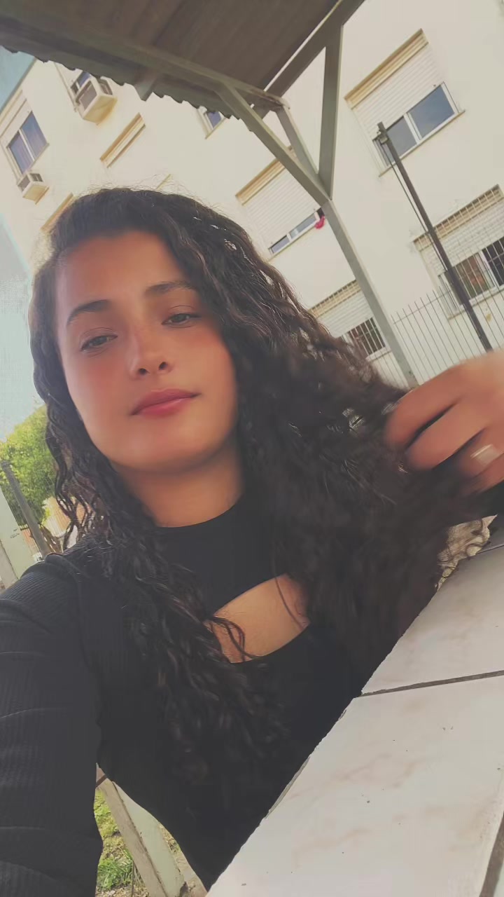 @Rafaella