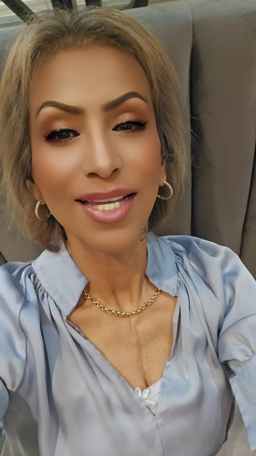@Dee