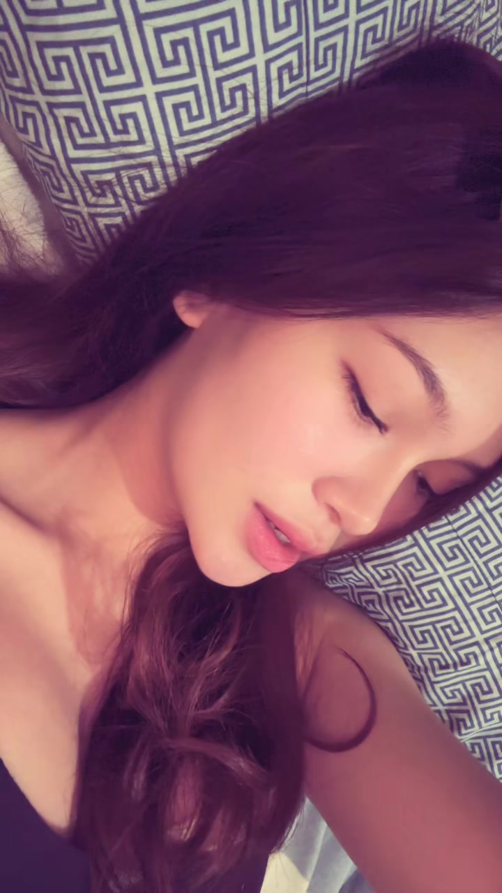@meezy ⋆˙⟡♡₊˚