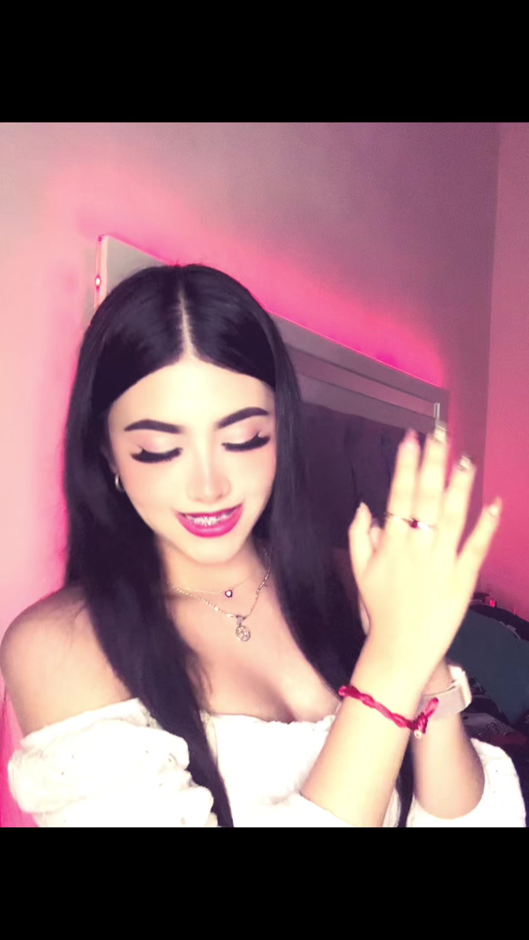 @🖤𝒩𝑜𝓂𝒾 𝒟𝒶𝓋𝒶𝓁𝑜𝓈🖤