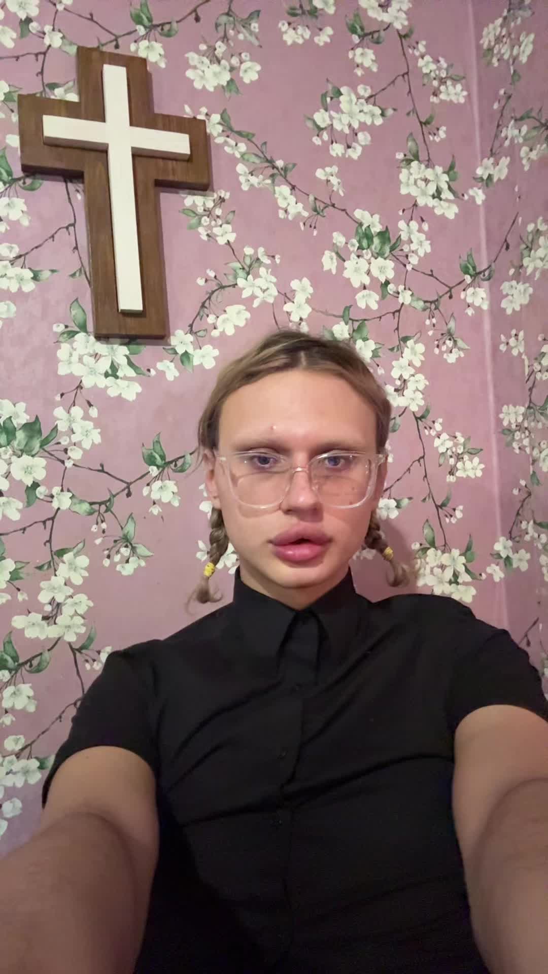 @Саша хыс
