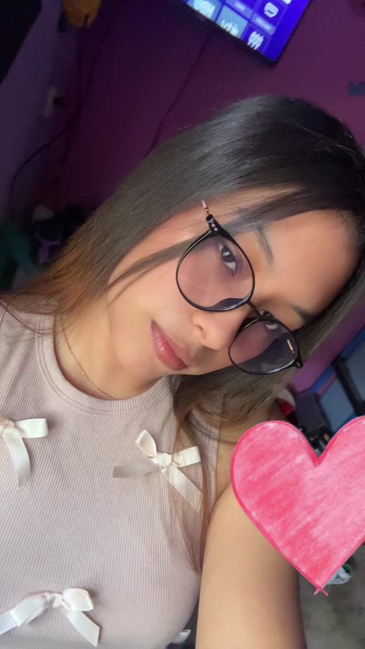 @vaniahern1