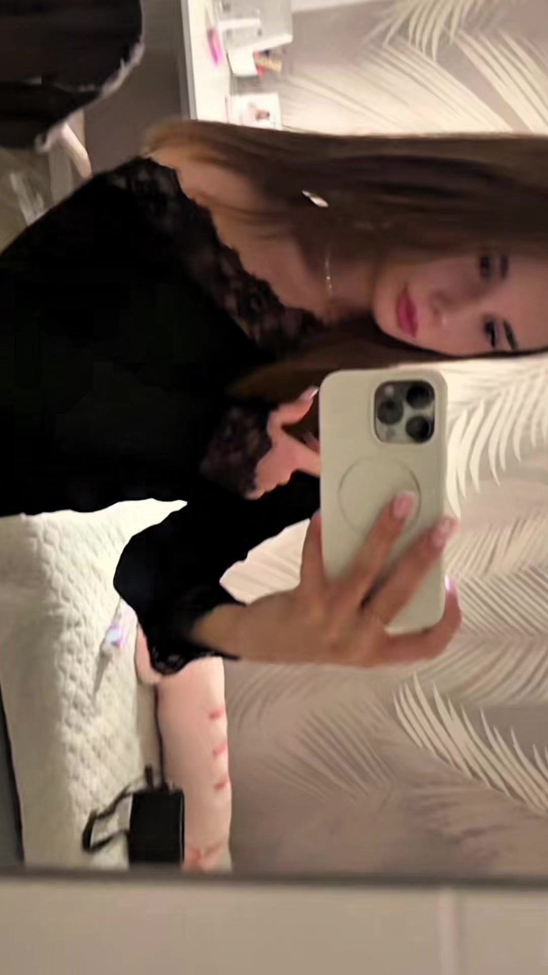 @๐ฌ๐๐๐๐ซ๐ฅ๐๐