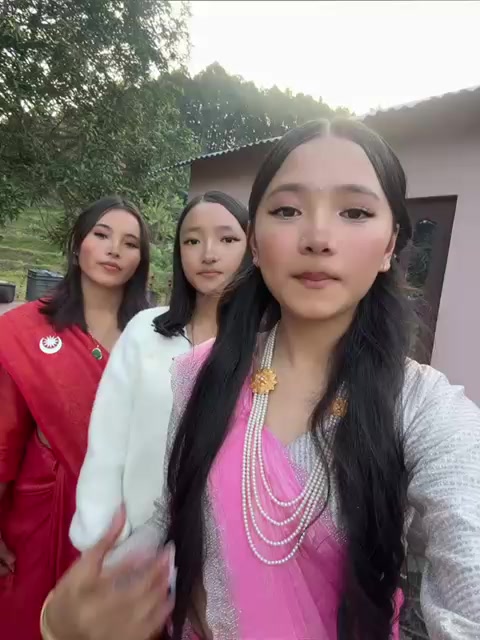 @🦎