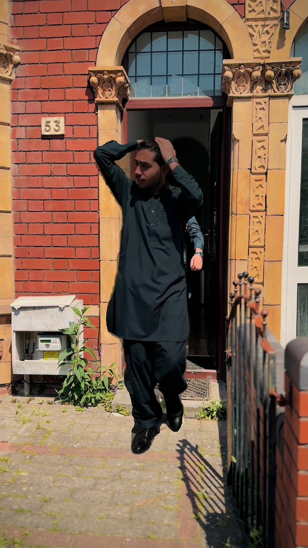 @Buttitude 👑 🇵🇰🇬🇧
