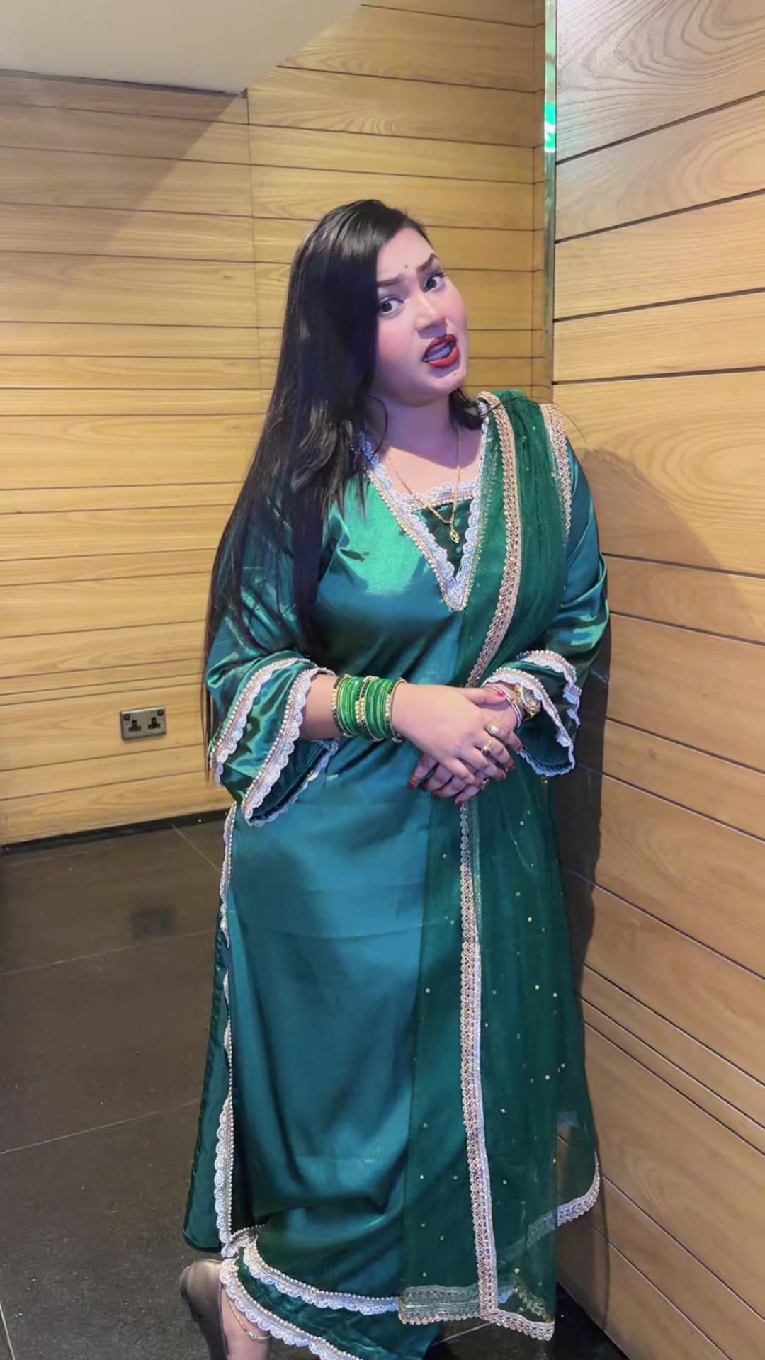 @Arobi Arba Ankhi
