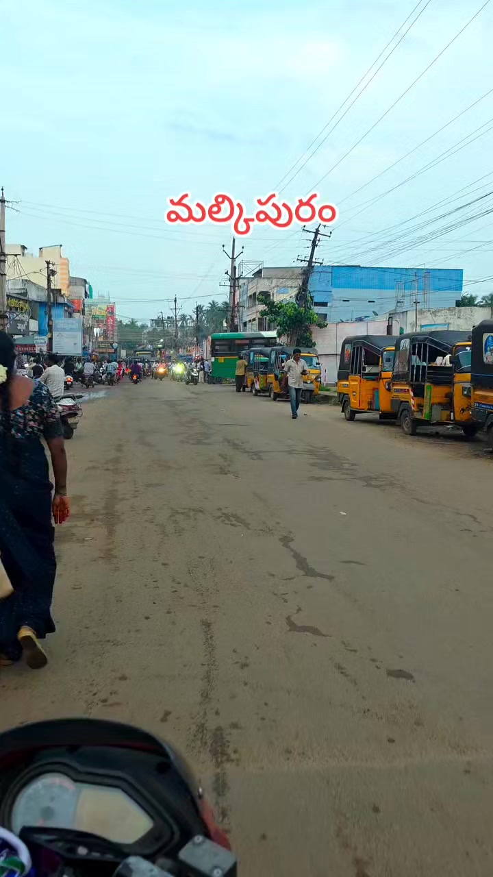 @🆁︎🅰︎🅼︎🆄︎బట్టెలంక కుర్రోడు
