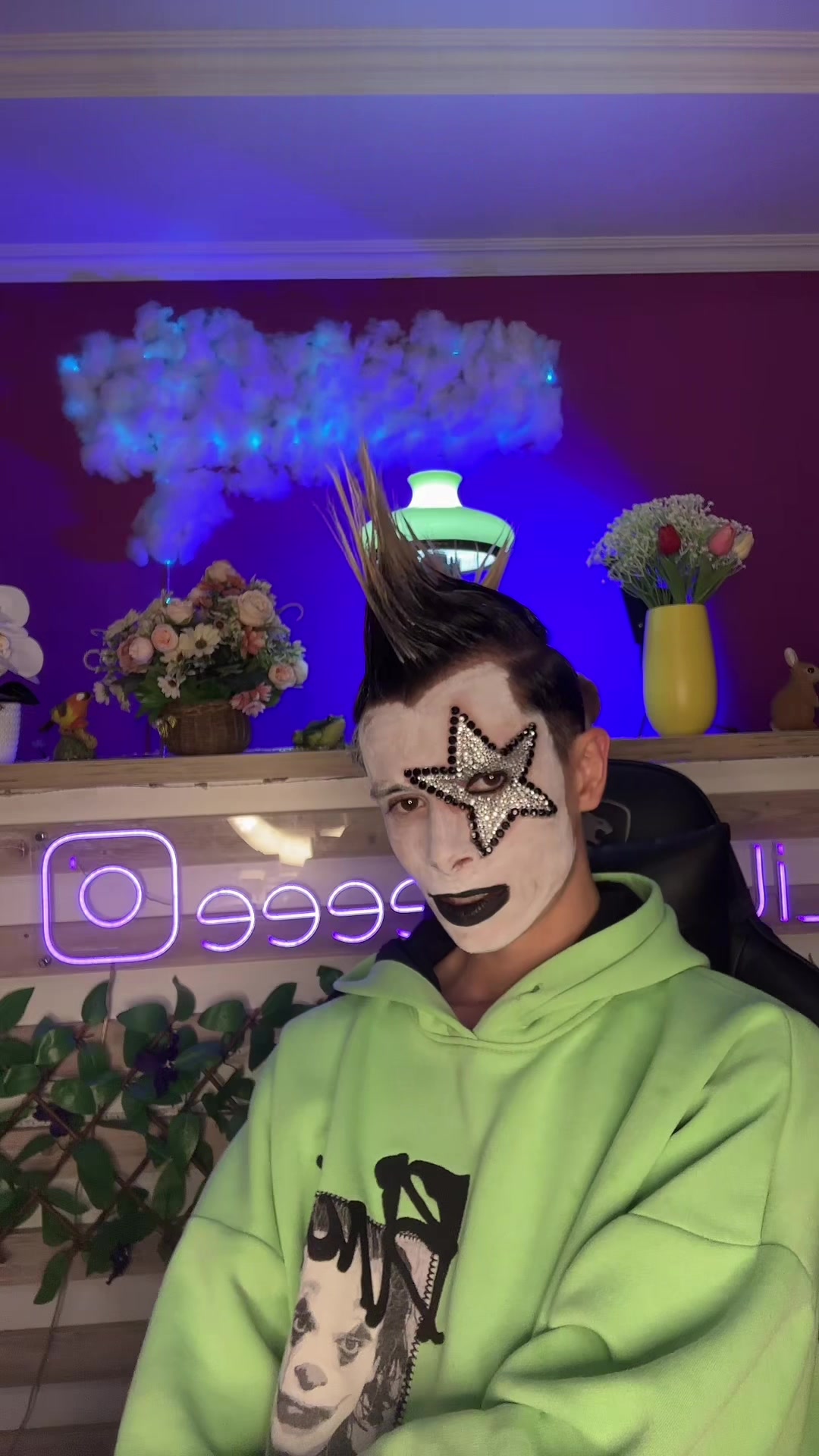 @Lil Snakeeee