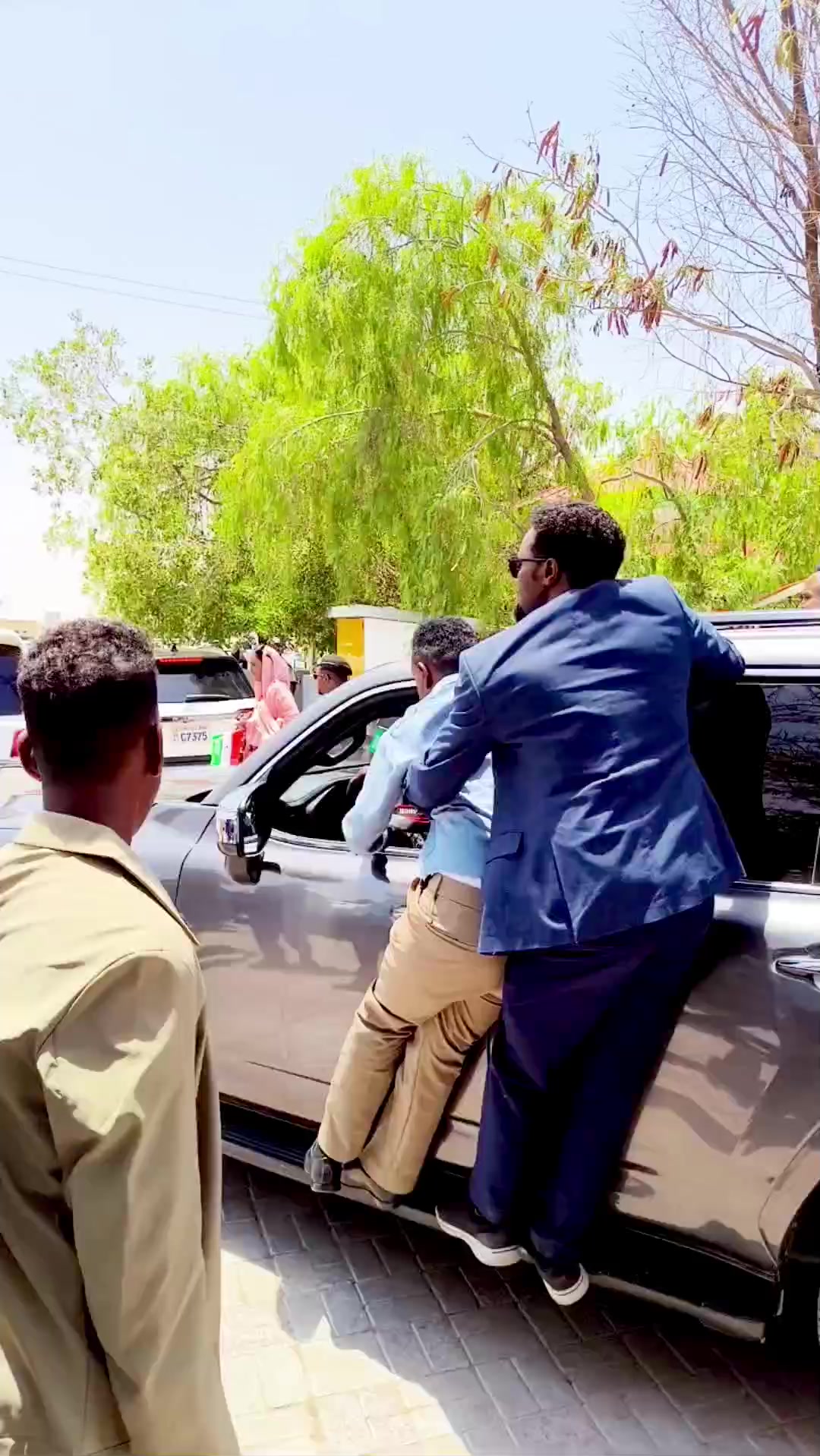 @Khadar Dhambaal