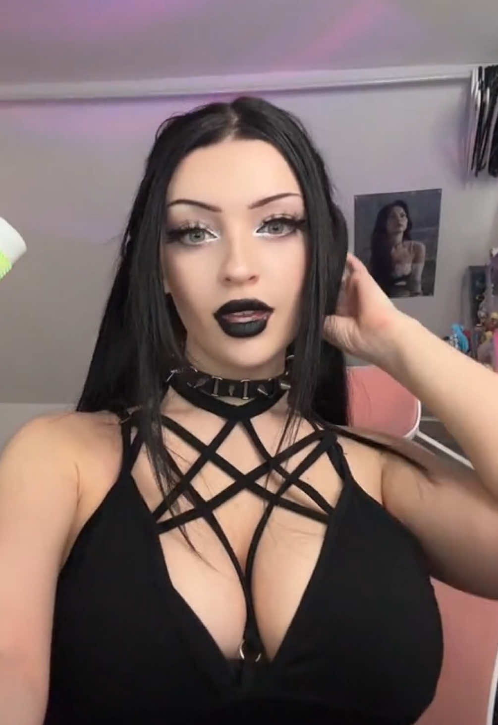@EmaAhri