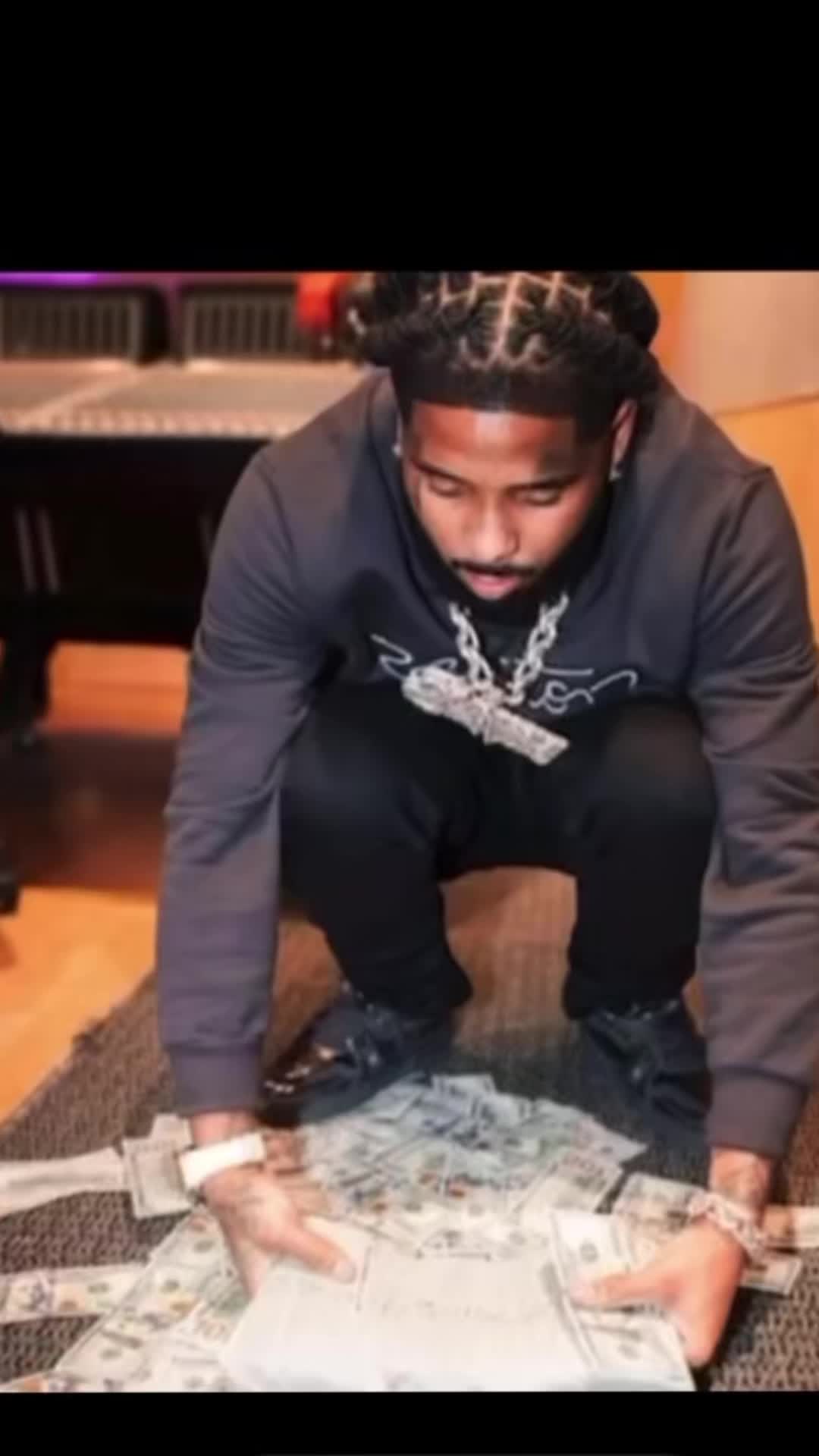 @whereisjaymoney