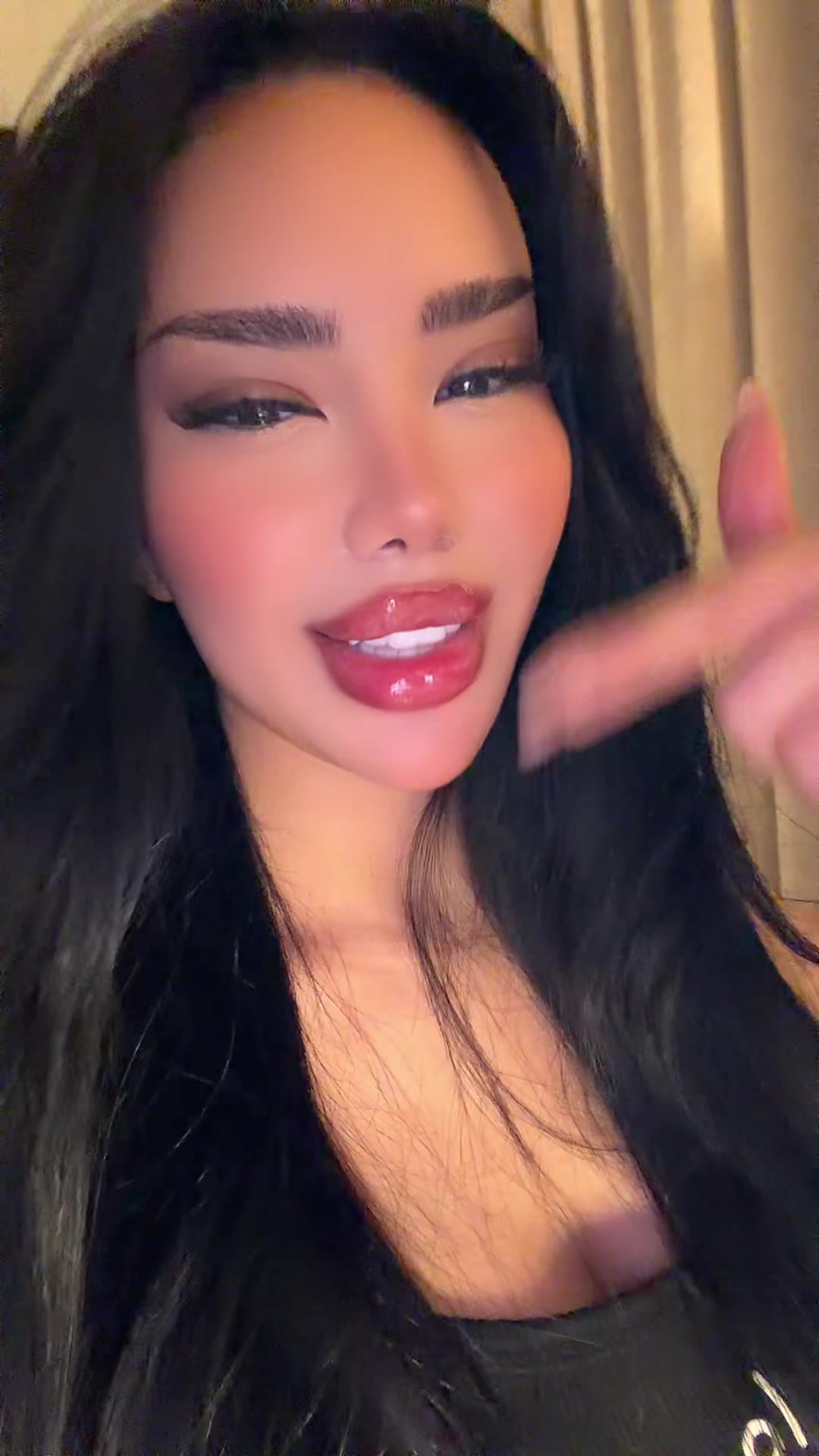 @🖤