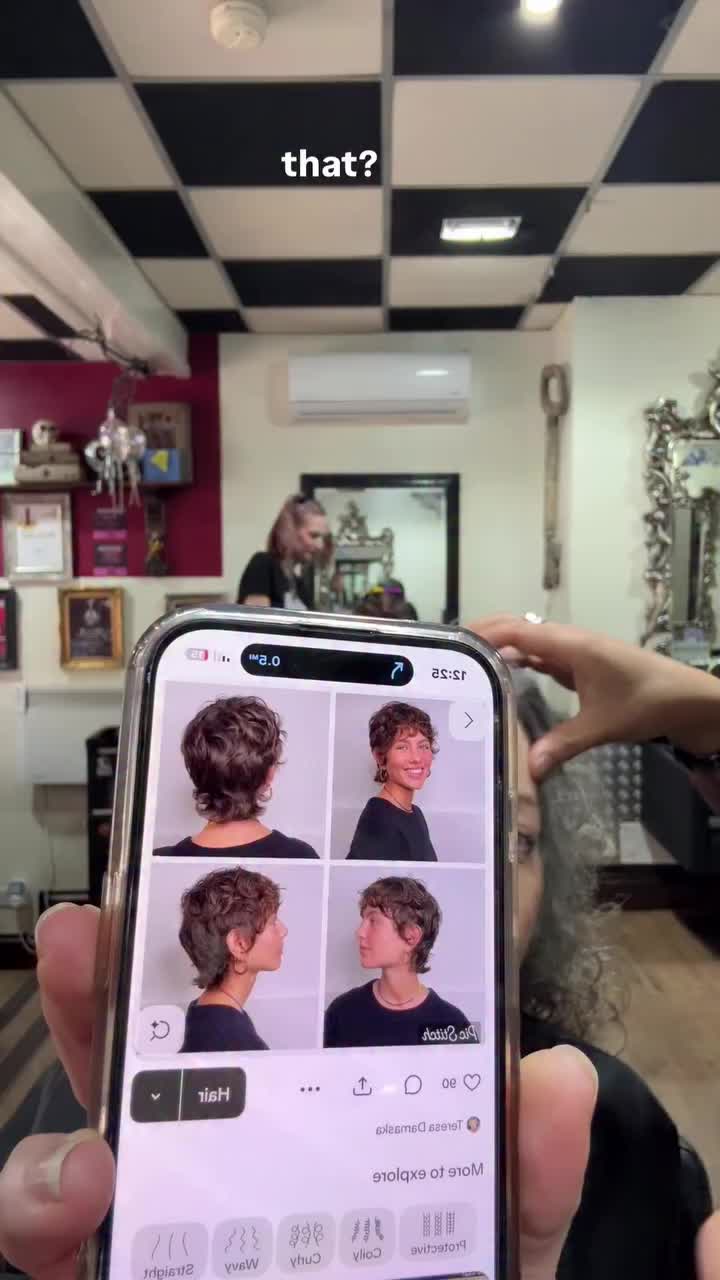 @Short Hair Cutting Specialist