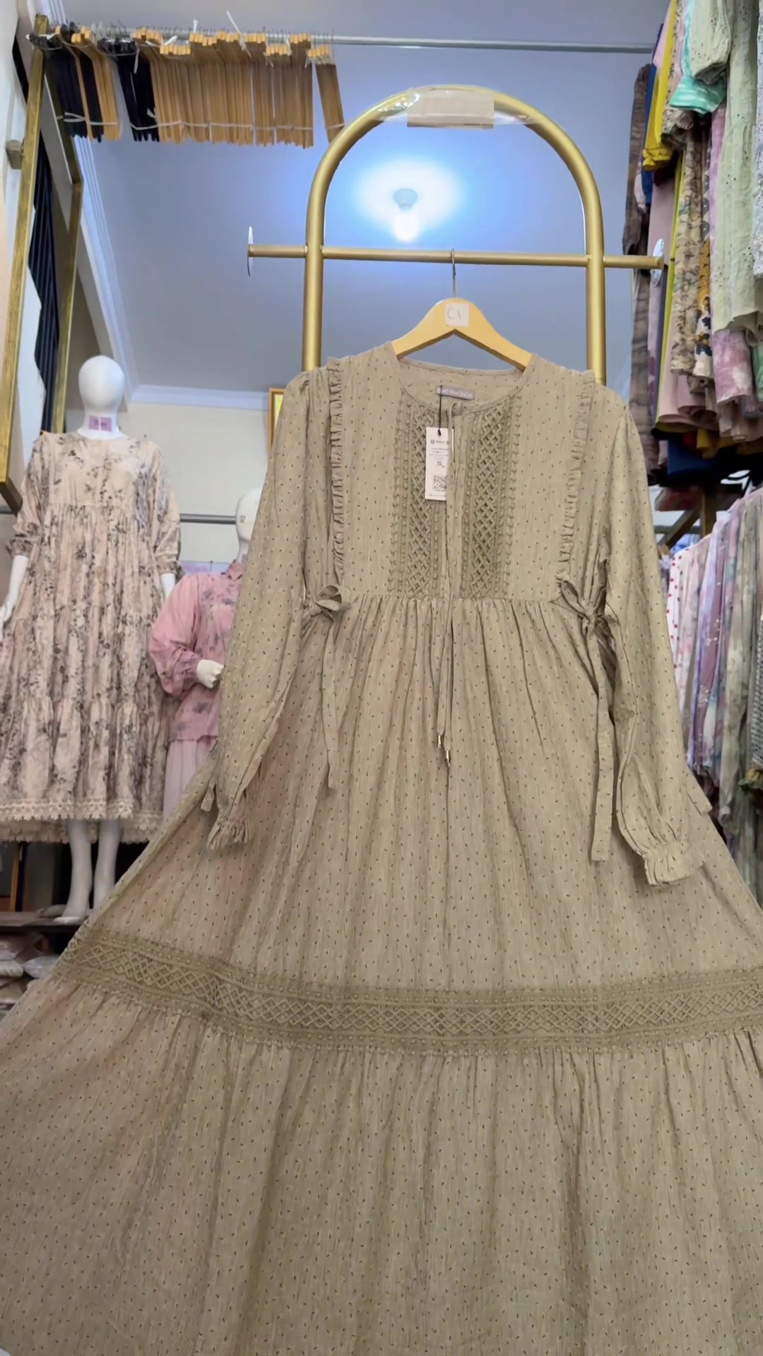 @Tiana store