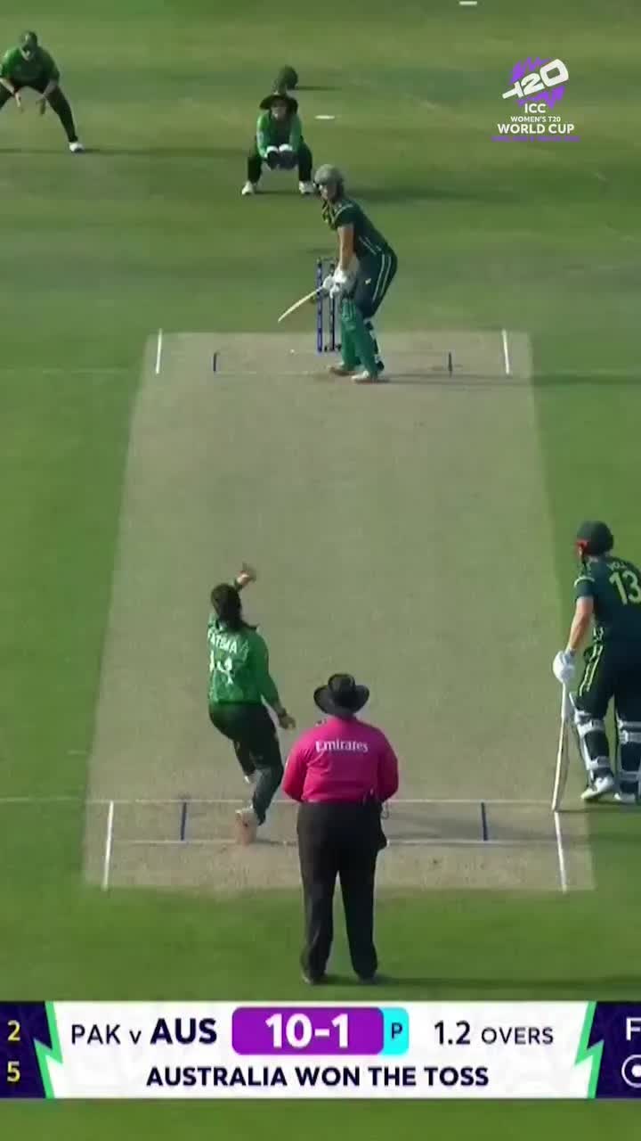 @ELLYSE PERRY