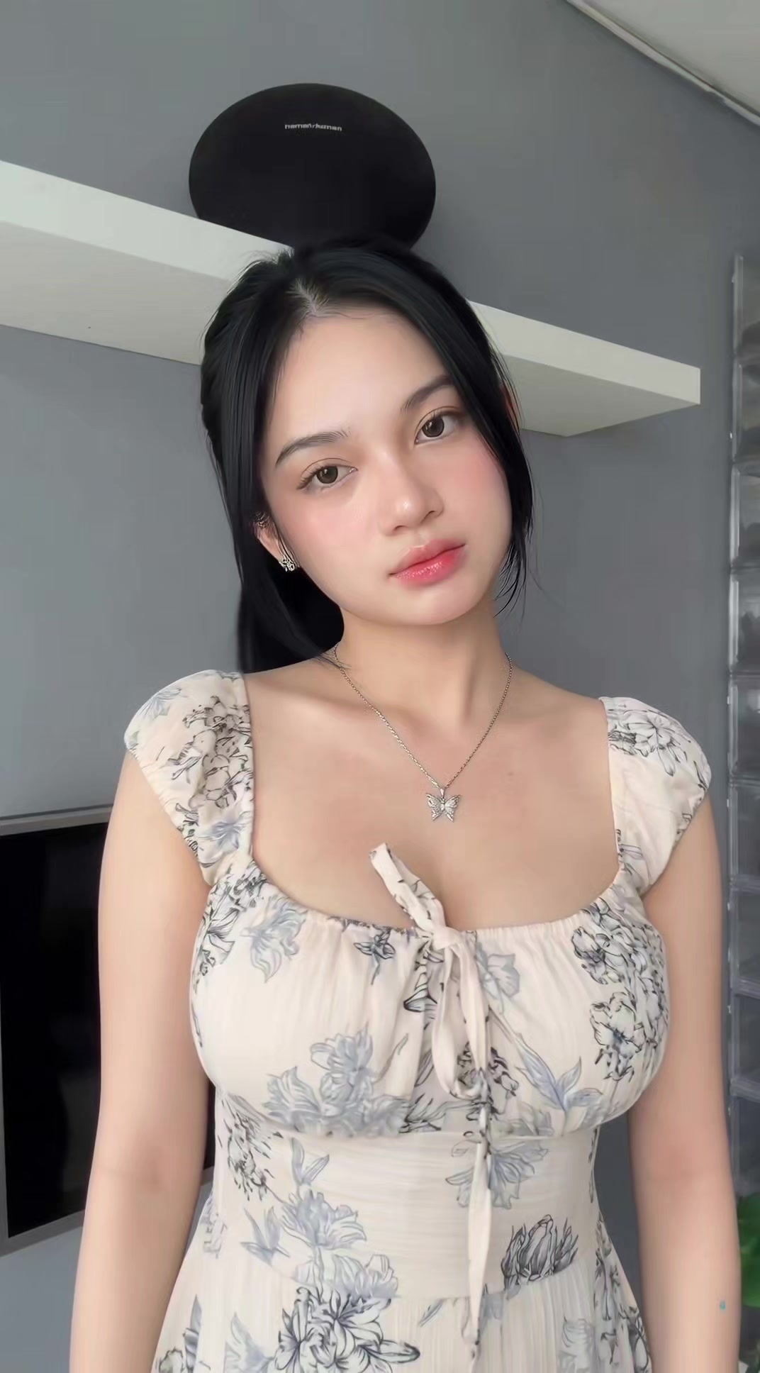 @flora0ne