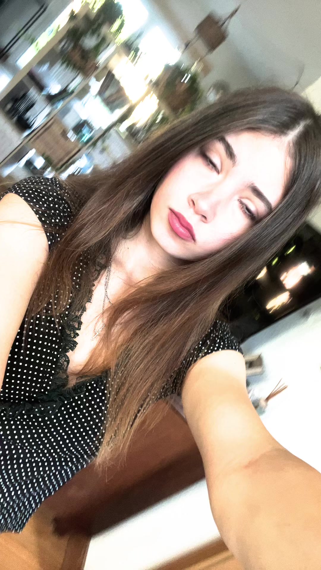 @&bull;ANNA APRILLE &bull;