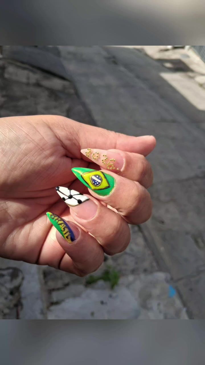 @Daniele Barbosa