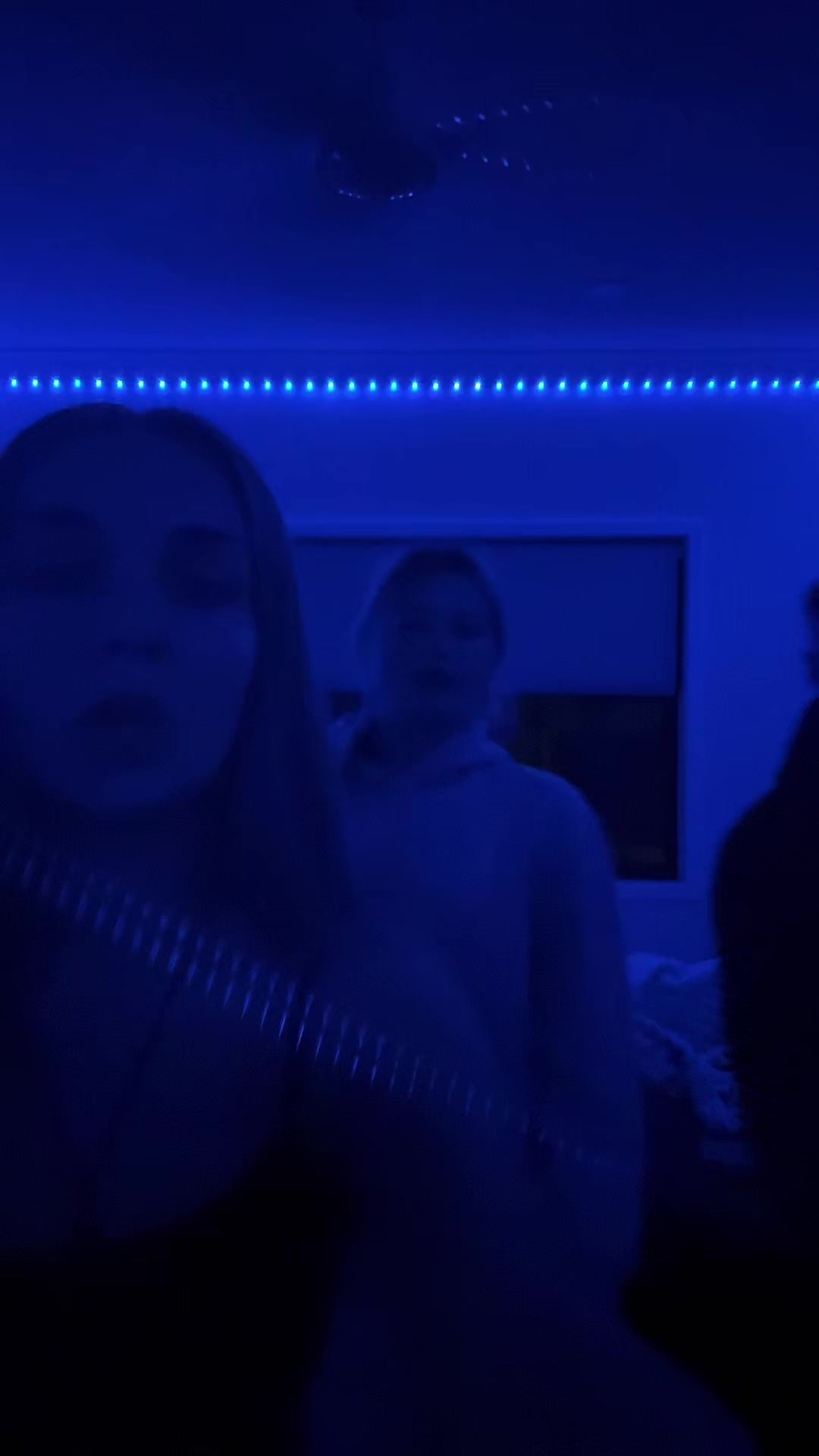 @𝐡𝐞𝐲𝐢𝐭𝐬𝐡𝐚𝐢𝐥𝐞𝐞