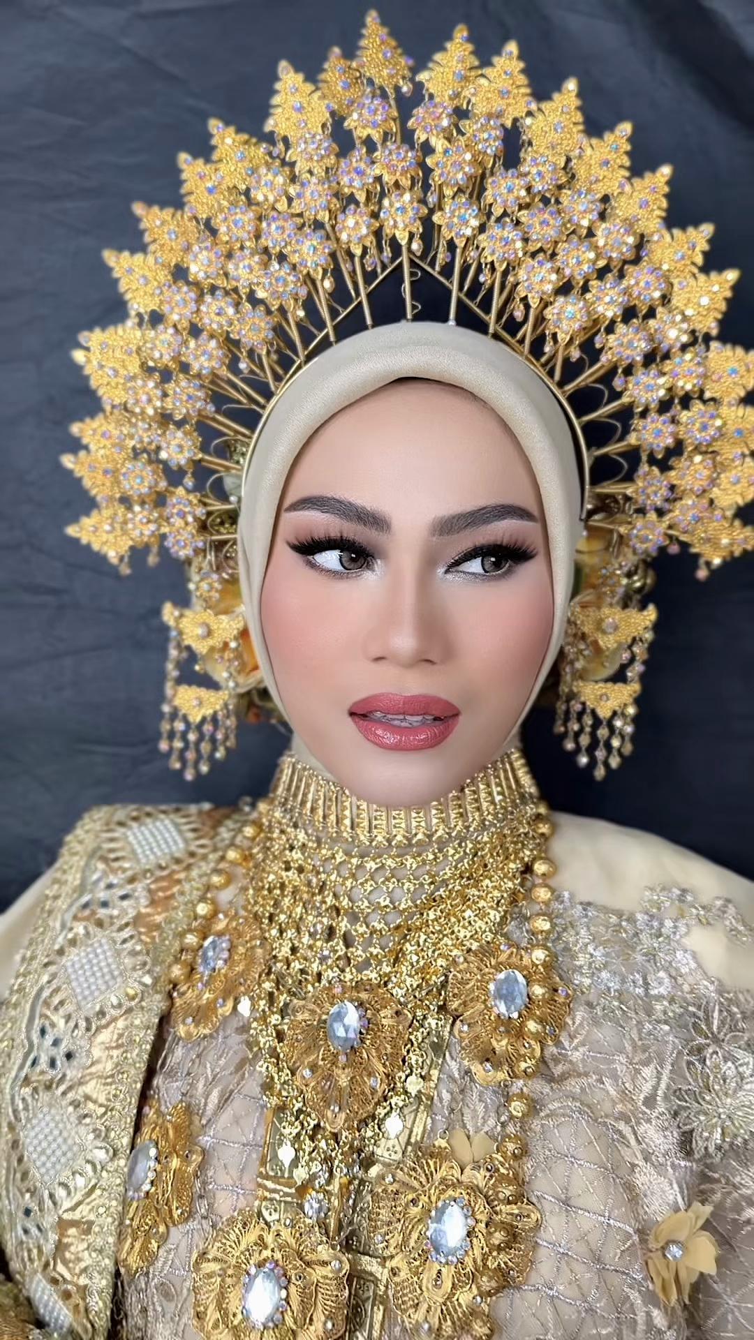@DEBHY SALON & BRIDAL AMBON