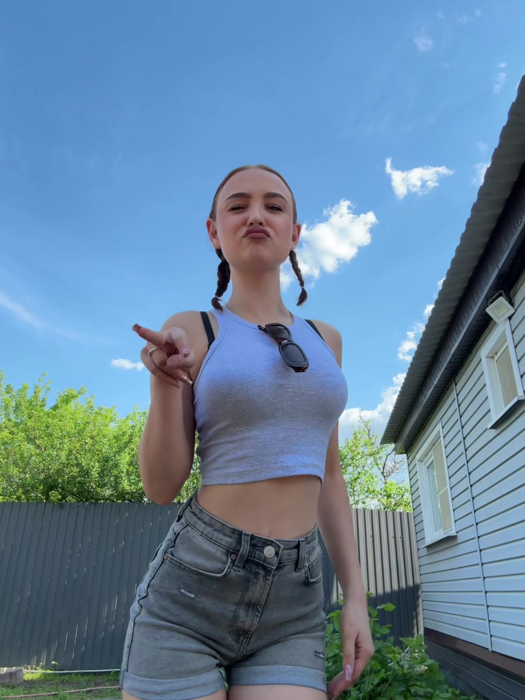 @1schvmr