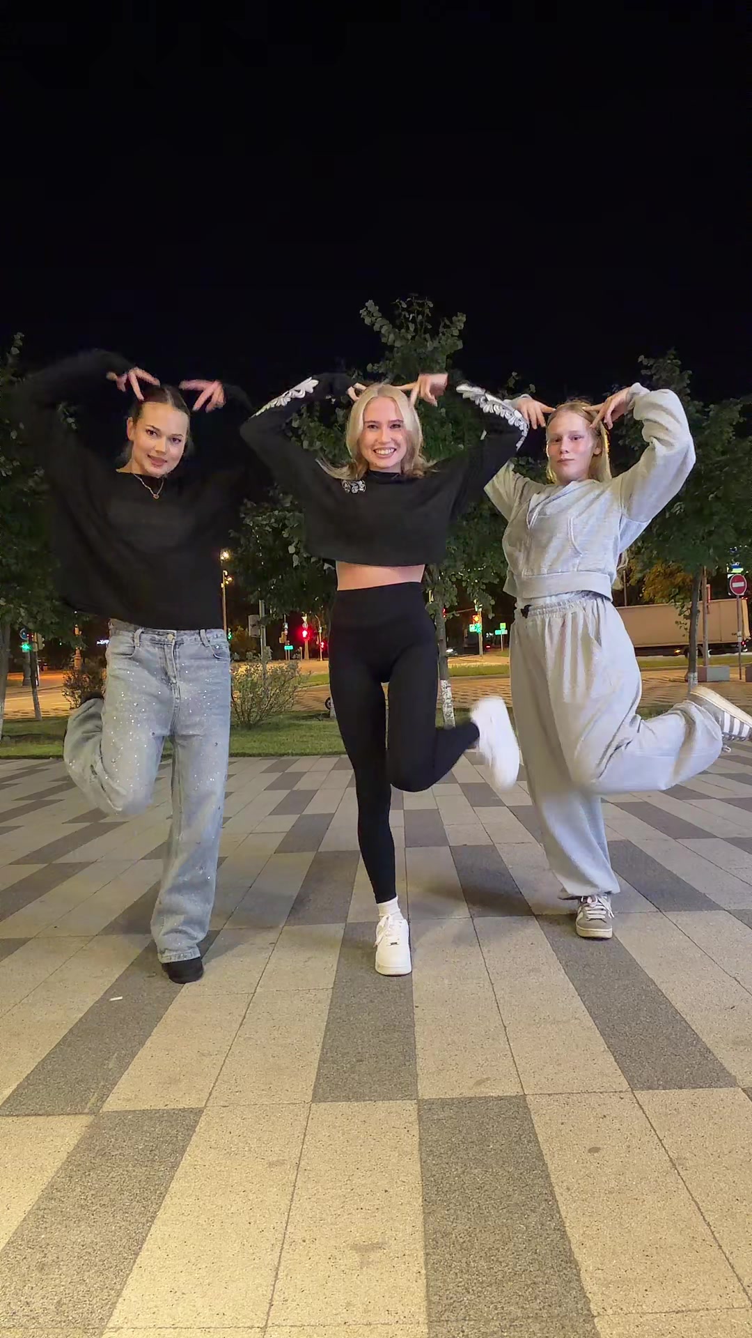@KAMILLA BAZGANOVA🦋