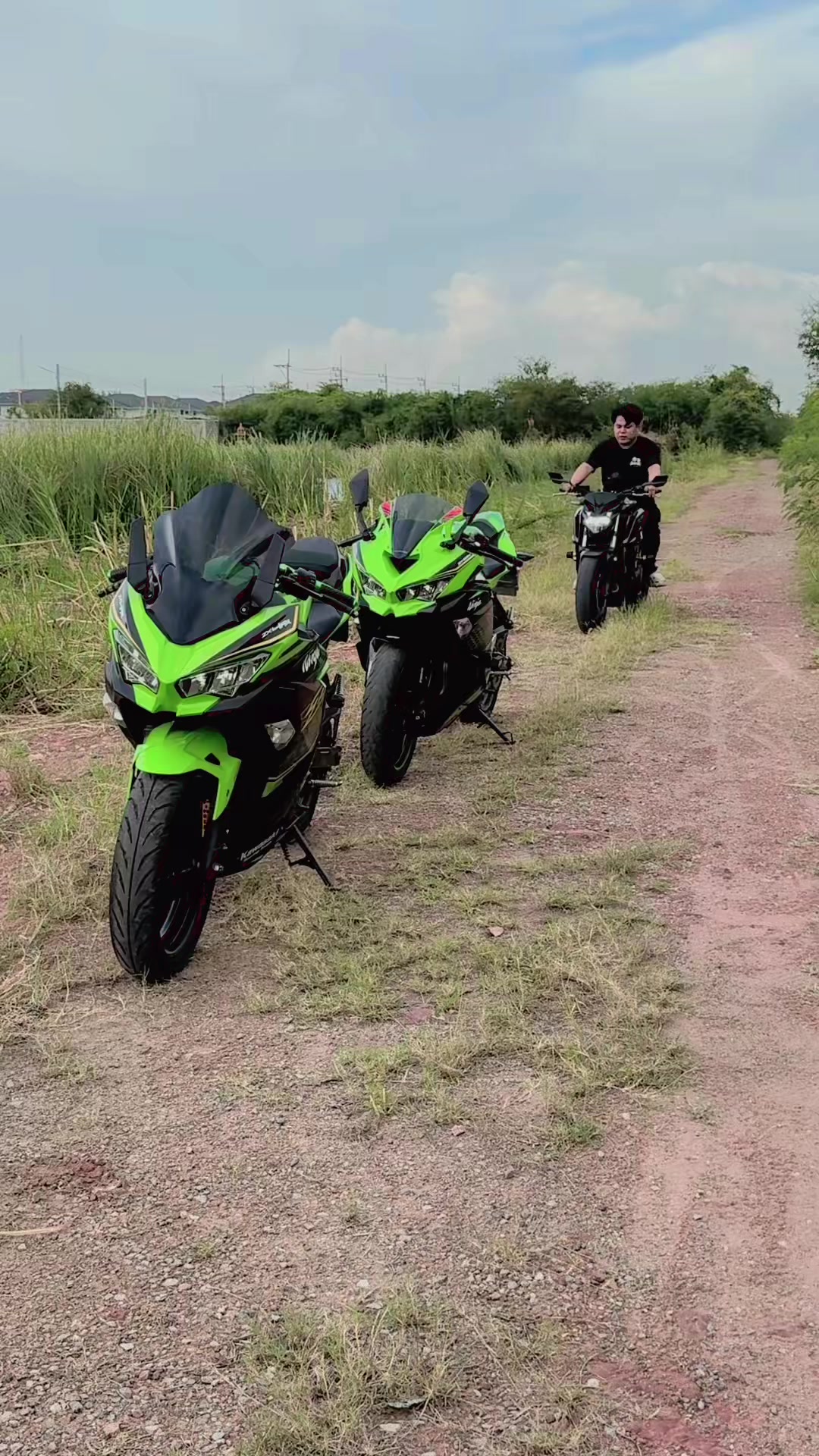@aungkozaw4.M