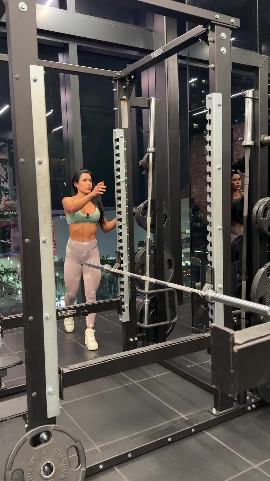 @Indi_at_the_gym