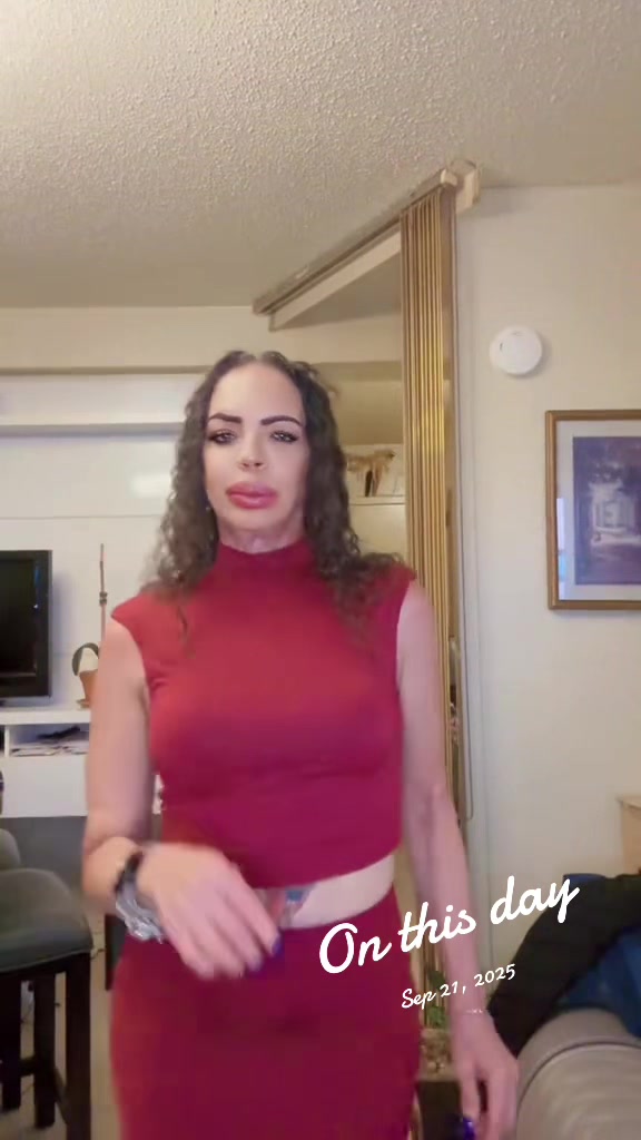 @Claudia Román