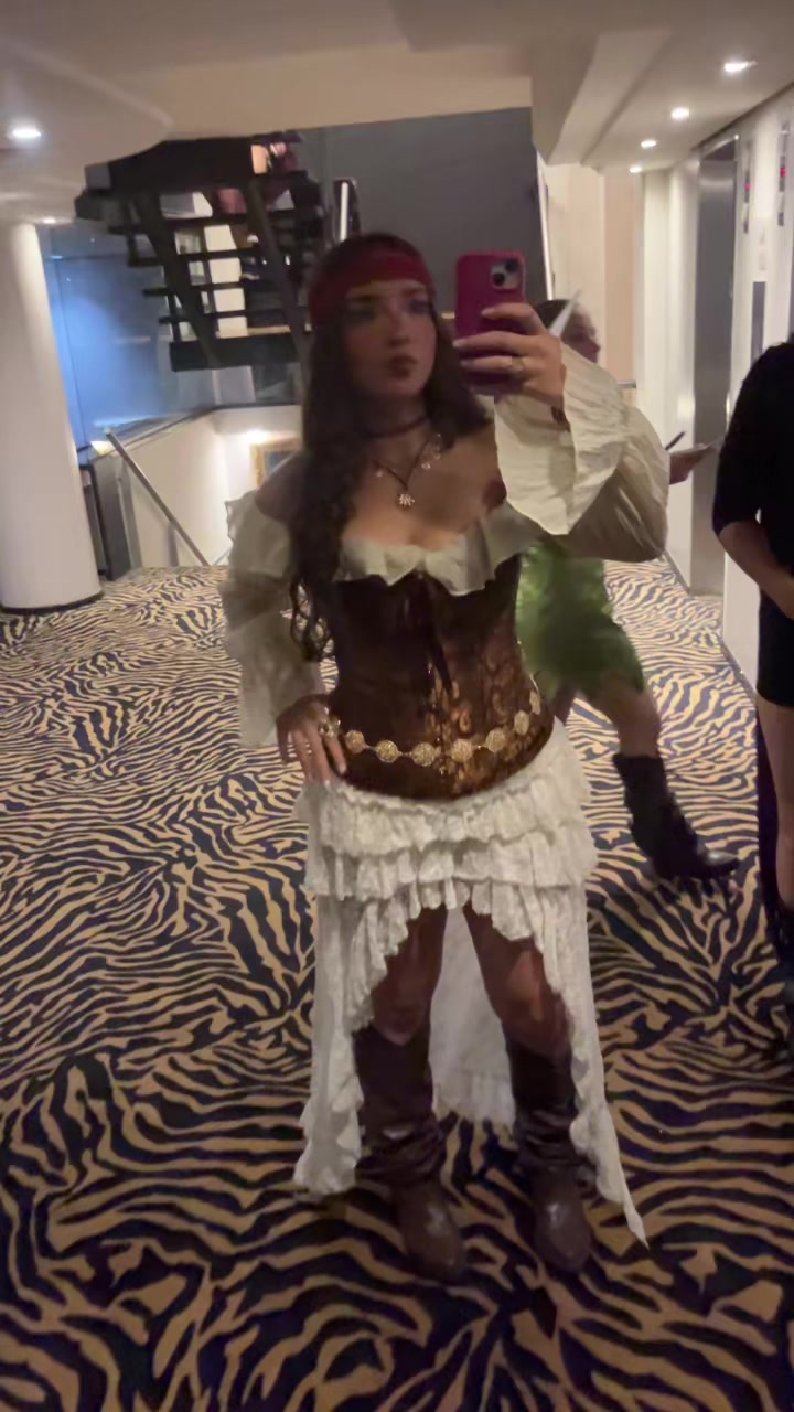 @Caroo