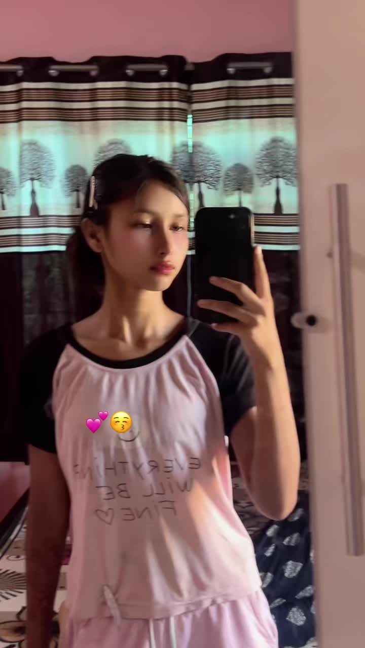 @𖣂