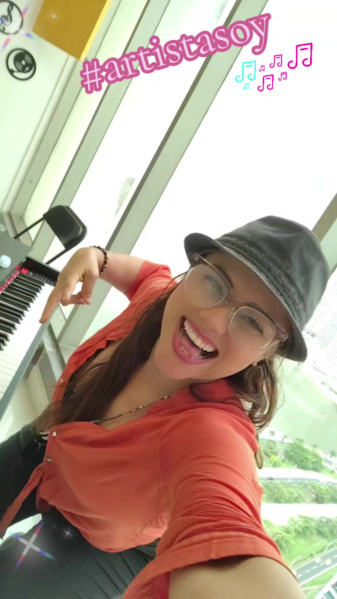 @ThaityRozOficial