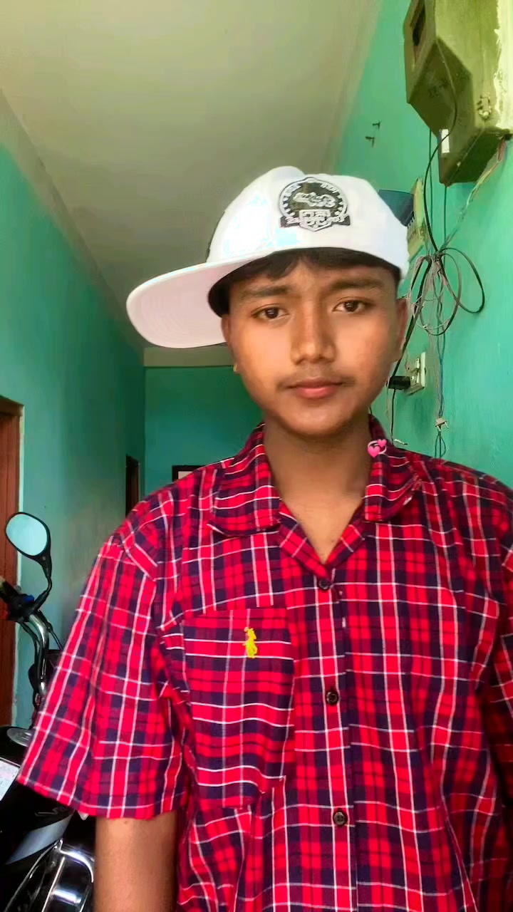 @✨👀TharuwA..BoY👀🩵