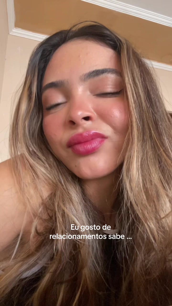 @valesca_nayane